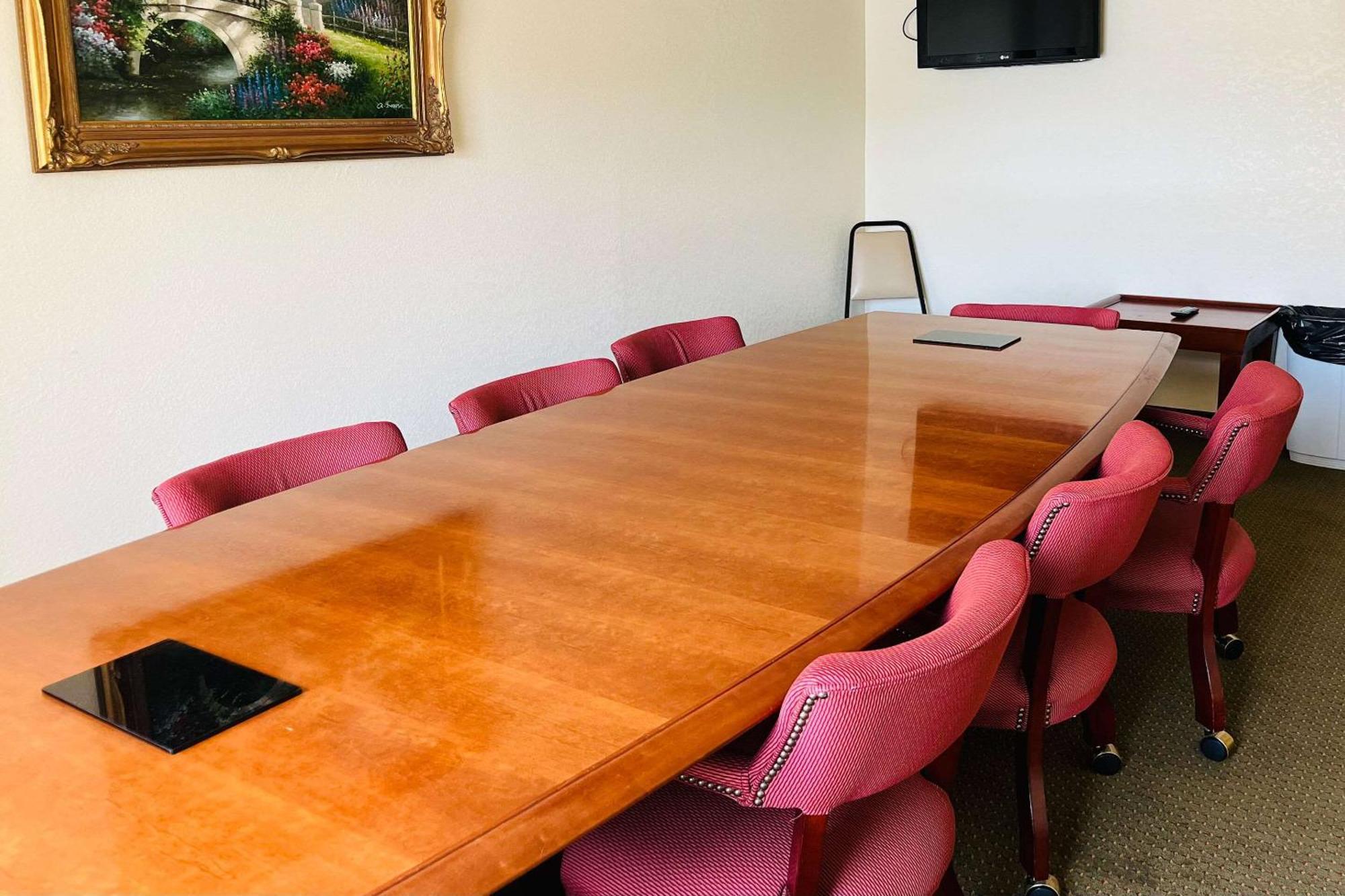 Quality Inn & Suites Prestonsburg Next To Mountain Arts Center Екстериор снимка