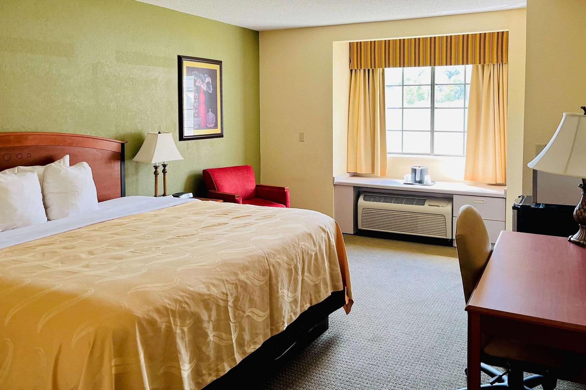 Quality Inn & Suites Prestonsburg Next To Mountain Arts Center Екстериор снимка