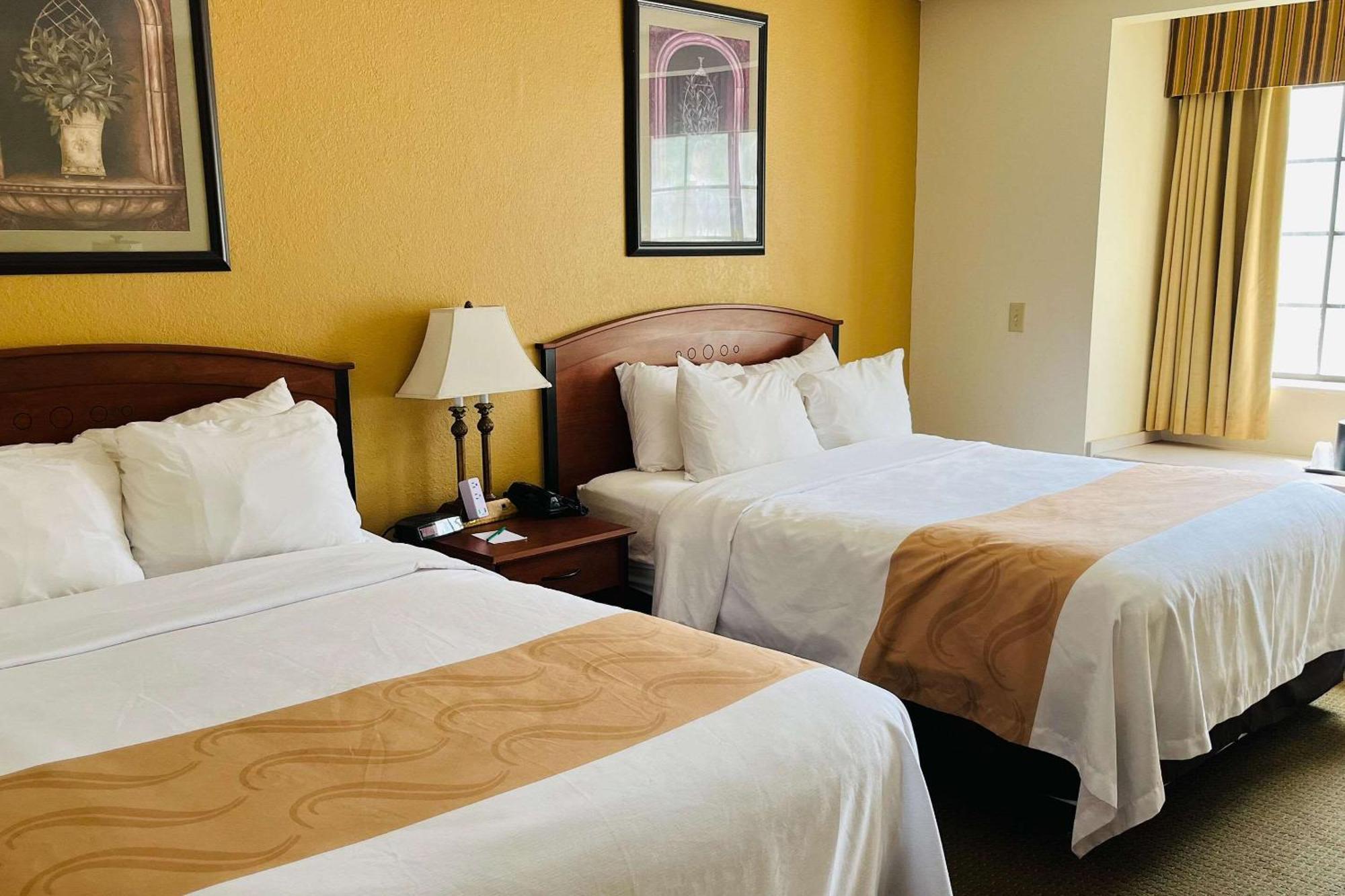 Quality Inn & Suites Prestonsburg Next To Mountain Arts Center Екстериор снимка