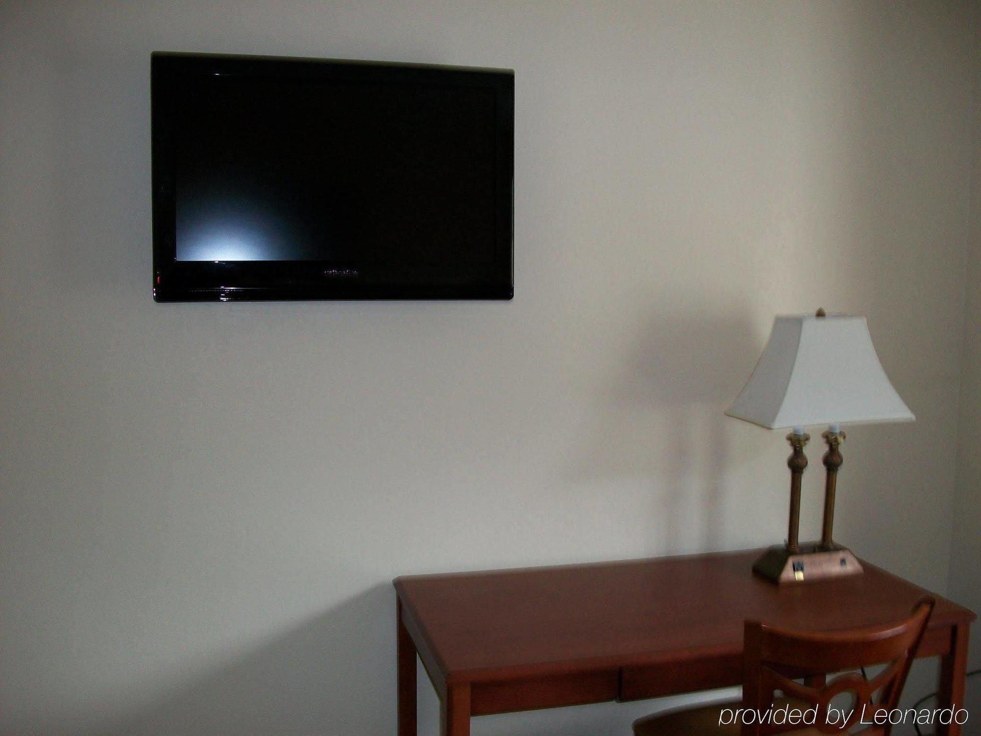 Quality Inn & Suites Prestonsburg Next To Mountain Arts Center Стая снимка