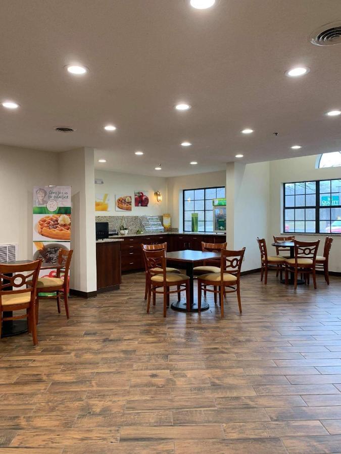 Quality Inn & Suites Prestonsburg Next To Mountain Arts Center Екстериор снимка