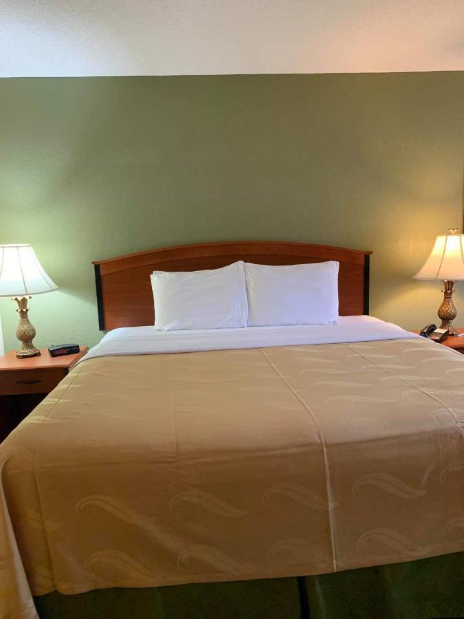 Quality Inn & Suites Prestonsburg Next To Mountain Arts Center Екстериор снимка